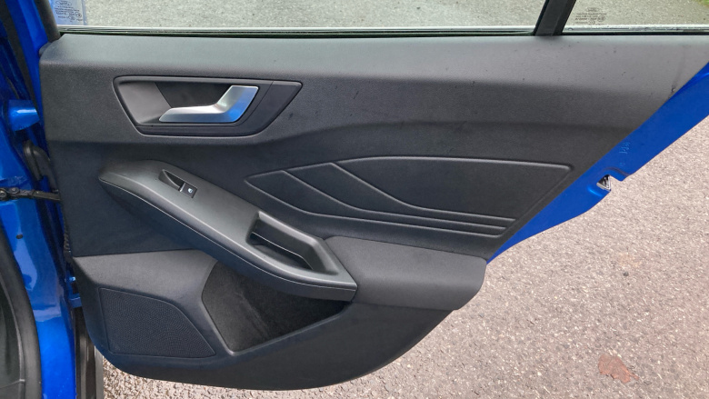 Ford Focus 1.0 EcoBoost Hybrid mHEV 155 Titanium 5dr Petrol Hatchback